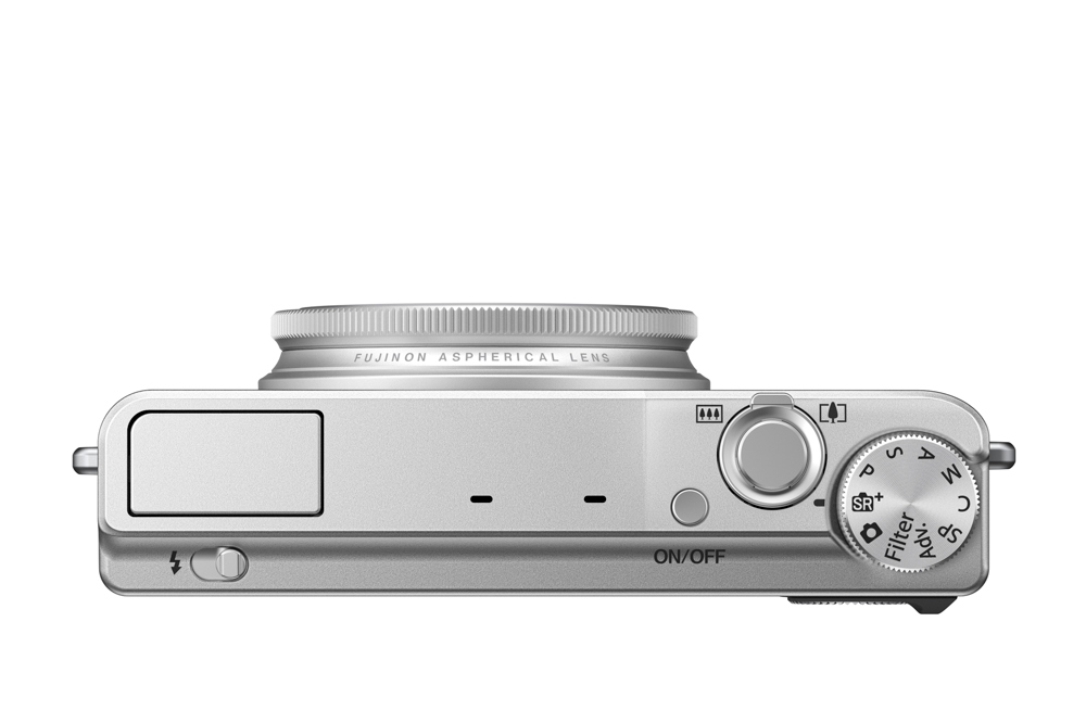 Fujifilm FinePix XQ2 beépített felnyíló vakut kapott.