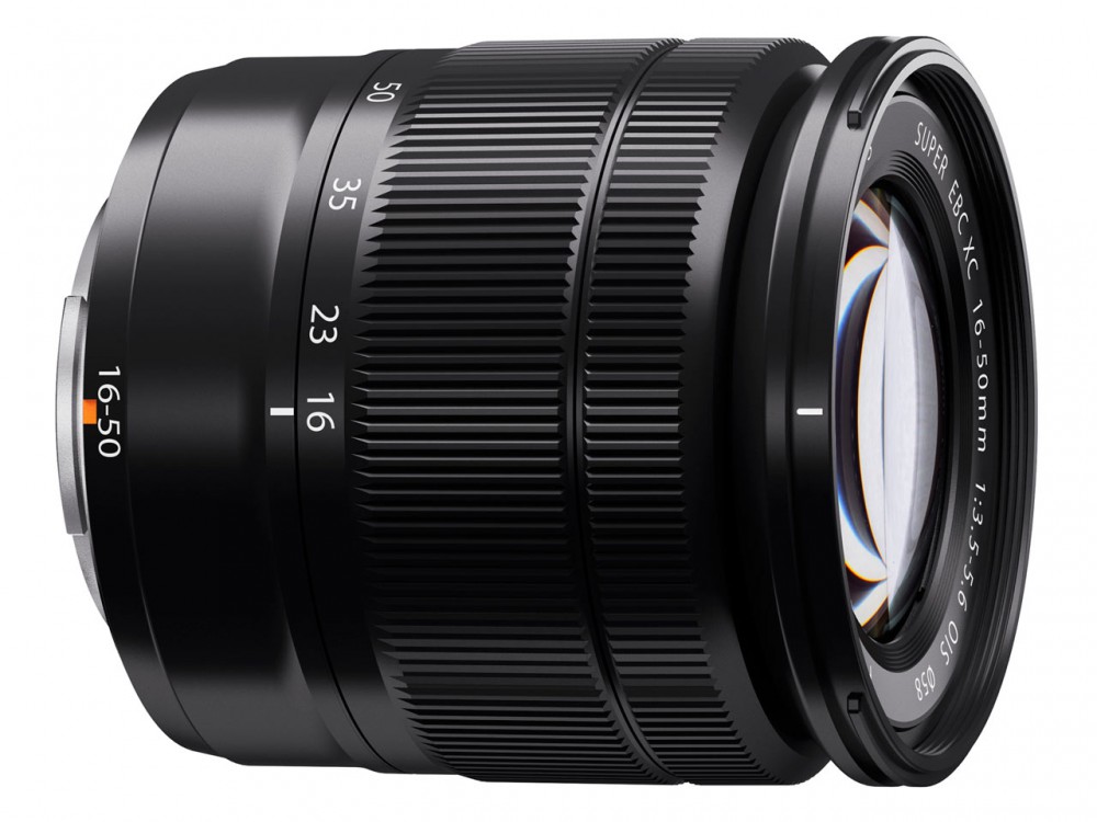16-50mm zoom és 27mm pencake lencsék Fujifilm X-bajonettel